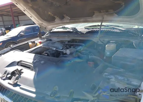 2002 Chevrolet Silverado 2500Hd Ls z USA, uszkodzony, nr VIN 1GCHK23162F190237